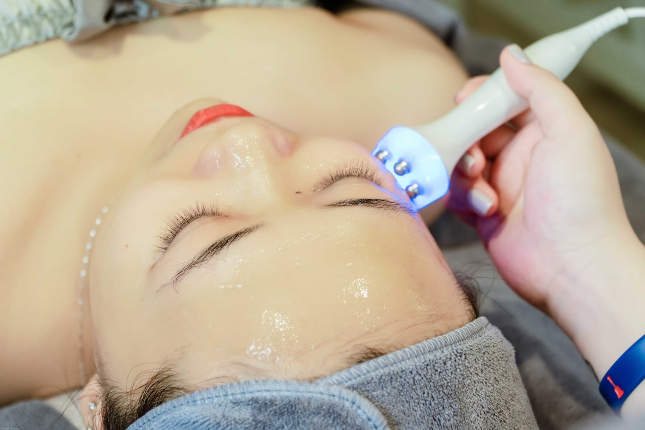 You are currently viewing Microdermabraziunea